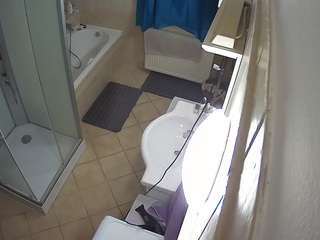 voyeurcam-julmodels-bath-2nd-2 webcam model stream image