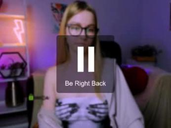 sarah_fire_ webcam model stream image