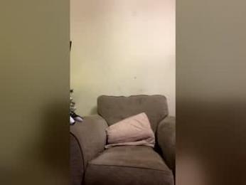 guyzill256 webcam model stream image