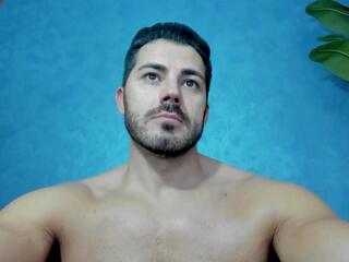 Cutler Q webcam model stream image