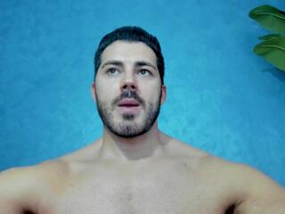 Cutler Q webcam model stream image