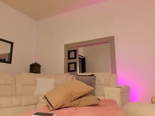 Niaa Mulani webcam model stream image