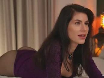 alyonaqueen_ webcam model stream image