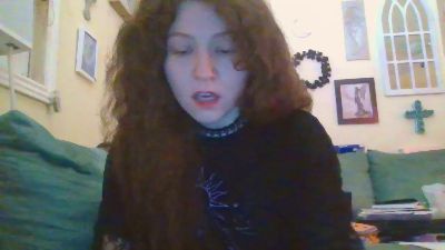 QueenCrimson webcam model stream image