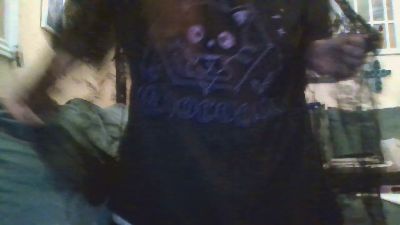 QueenCrimson webcam model stream image