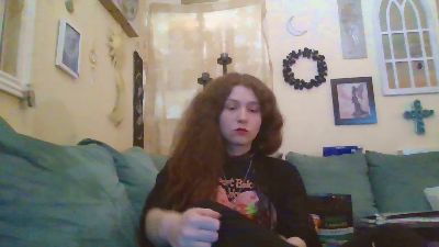 QueenCrimson webcam model stream image