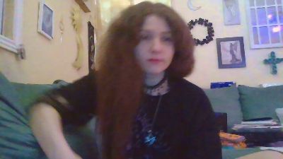 QueenCrimson webcam model stream image