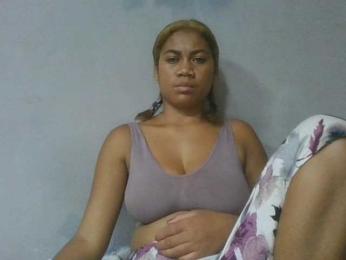 Estela webcam bongacams model stream image