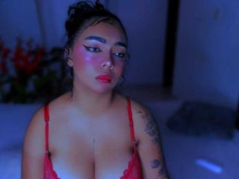 nahomy-ryans webcam bongacams model stream image