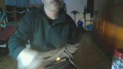 Varen86 webcam cam4 model stream image