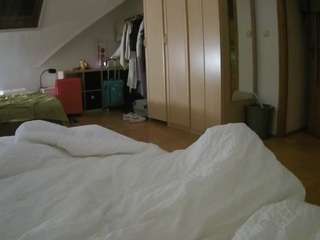 voyeurcam-julmodels-bed-1 webcam model stream image