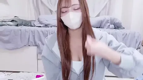 _chanMOMO_ webcam model stream image