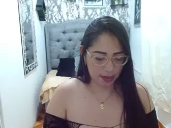 natashasmithe webcam model stream image