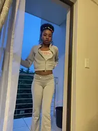 Go_Meg webcam model stream image