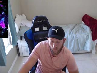 Dave E webcam model stream image