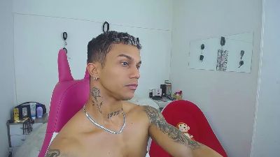 Leonard_Price webcam cam4 model stream image