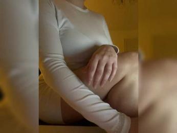 He-ls webcam model stream image