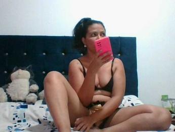 Almasgemelas webcam model stream image