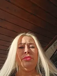 MILFBARBY webcam model stream image