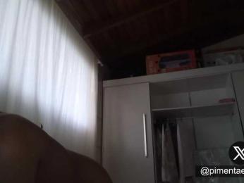 Bombonzin webcam model stream image