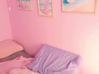 little_effy18_ webcam model stream image