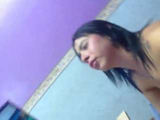 crystal-wallss webcam model stream image