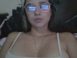 trianabell webcam camsoda model stream image