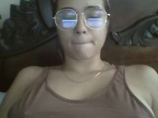 trianabell webcam model stream image