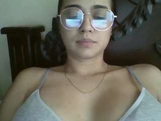 trianabell webcam model stream image