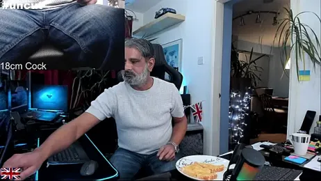 OnlineBossUK webcam model stream image