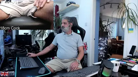 OnlineBossUK webcam model stream image