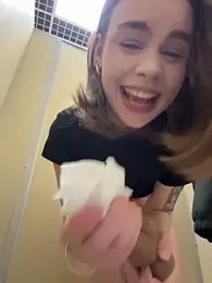 Street_young webcam model stream image