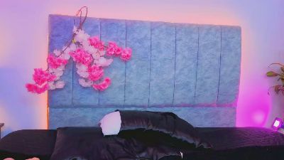 Lana_stone_ webcam model stream image