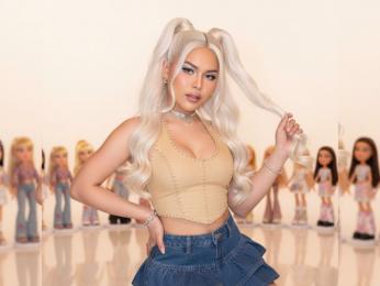 KatalunaSmiths webcam model stream image