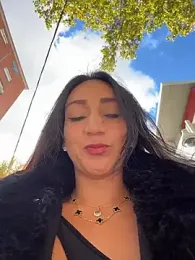 Ninabigtitied webcam stripchat model stream image