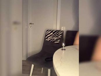 Chiki-Piki webcam bongacams model stream image