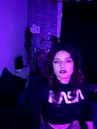 Moxxxie webcam model stream image