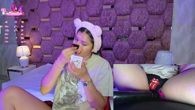 Trianna_ webcam model stream image