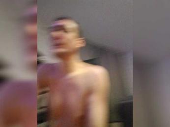 Enotic2004 webcam model stream image