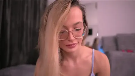 KylieJoyce webcam model stream image