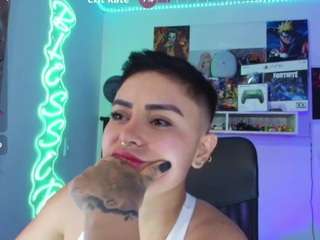 milley-rose webcam model stream image