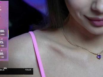 Allla webcam model stream image