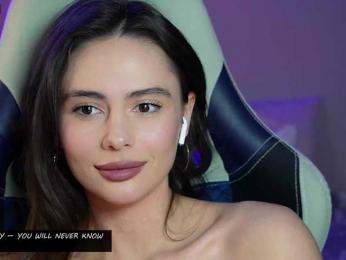 Allla webcam bongacams model stream image