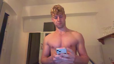 Heikhoe69 webcam model stream image