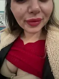 AlivePoor webcam model stream image