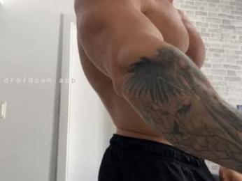 couplemuscle40 webcam model stream image