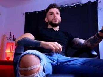 mightyaaron webcam model stream image