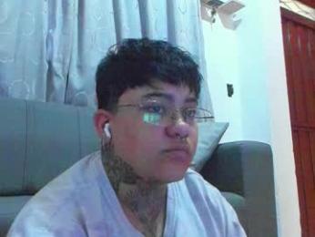 techno_420 webcam model stream image