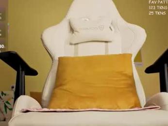 crimson_baby webcam model stream image