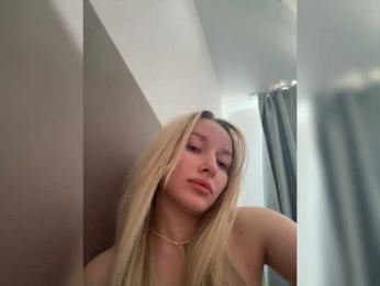 DiMegg webcam model stream image